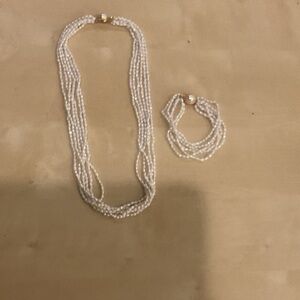 Elegant White Pearl Necklace and Bracelet Set